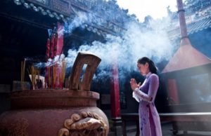 Традиции Вьетнама наступил «месяц проклятых духов»