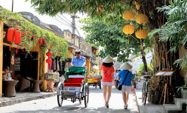 рост числа туристов прибывших во Вьетнам